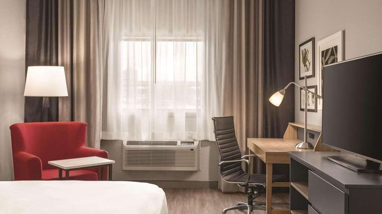 Country Inn & Suites by Radisson Byram Room