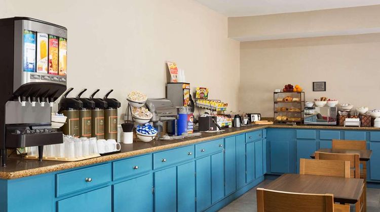Country Inn & Suites by Radisson Restaurant