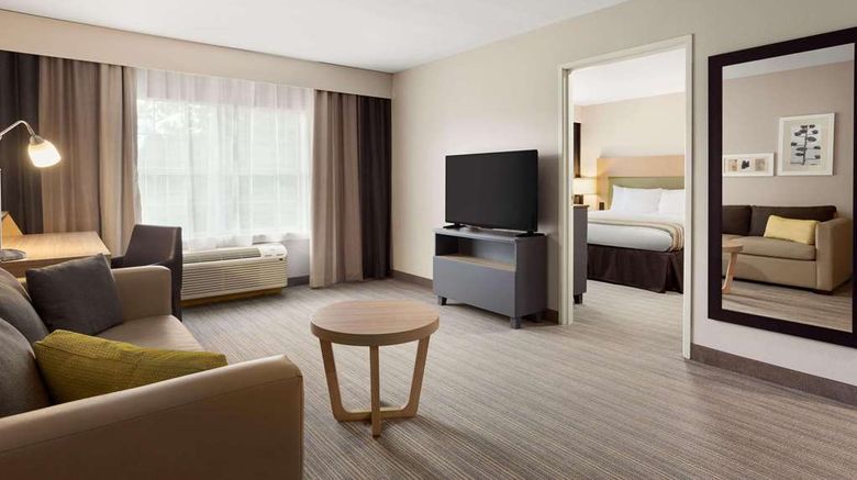 <b>Country Inn & Suites by Radisson Suite</b>. Images powered by <a href="https://iceportal.shijigroup.com/" title="IcePortal" target="_blank">IcePortal</a>.