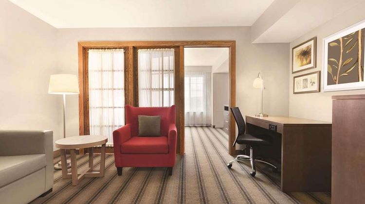 Country Inn & Suites Billings Suite