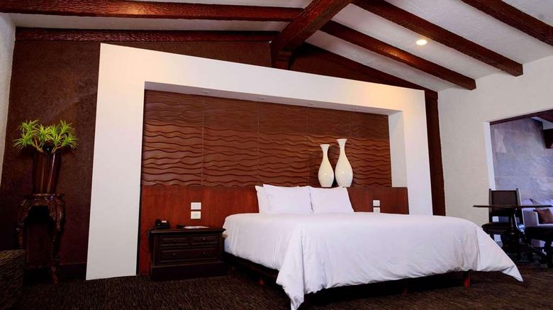 <b>Radisson Hotel Tapatio Guadalajara Room</b>. Images powered by <a href="https://iceportal.shijigroup.com/" title="IcePortal" target="_blank">IcePortal</a>.