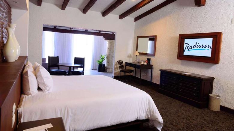 <b>Radisson Hotel Tapatio Guadalajara Room</b>. Images powered by <a href="https://iceportal.shijigroup.com/" title="IcePortal" target="_blank">IcePortal</a>.