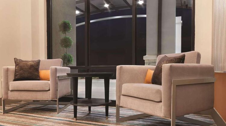Radisson Hotel Charlotte Airport Lobby