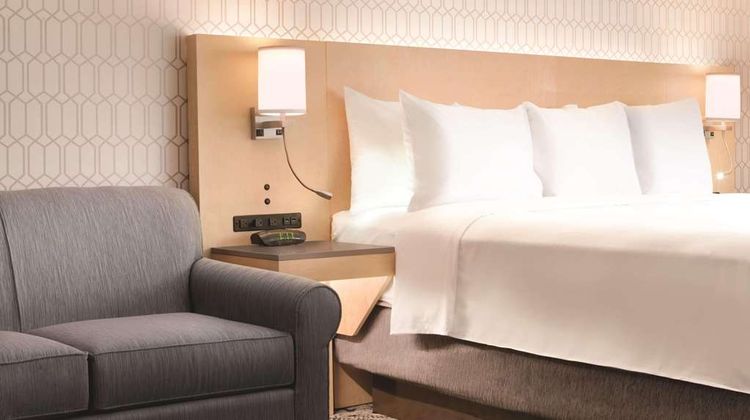 Radisson Hotel Charlotte Airport Suite