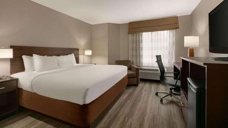 <b>Country Inn & Suites Roanoke Rapids NC Room</b>. Images powered by <a href="https://iceportal.shijigroup.com/" title="IcePortal" target="_blank">IcePortal</a>.