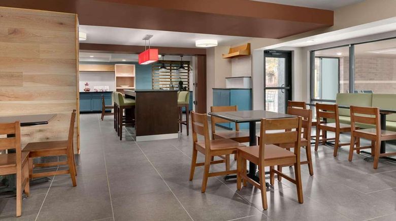 <b>Country Inn & Suites Roanoke Rapids NC Restaurant</b>. Images powered by <a href="https://iceportal.shijigroup.com/" title="IcePortal" target="_blank">IcePortal</a>.