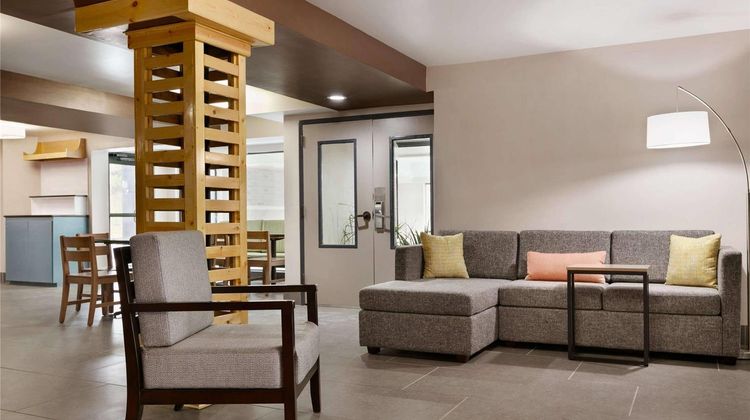 Country Inn & Suites Roanoke Rapids NC Lobby