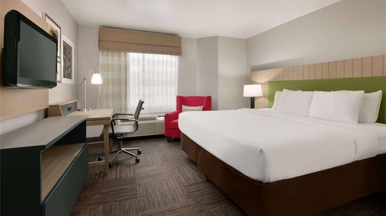 Country Inn & Suites Roanoke Rapids NC Room