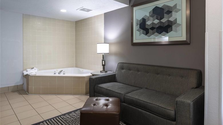 <b>Country Inn & Suites Lake Norman Huntersville Room</b>. Images powered by <a href="https://iceportal.shijigroup.com/" title="IcePortal" target="_blank">IcePortal</a>.