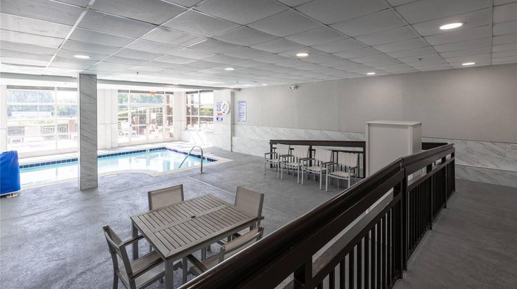 Country Inn & Suites Lake Norman Huntersville Pool