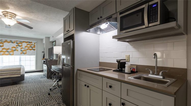 Country Inn & Suites Lake Norman Huntersville Suite