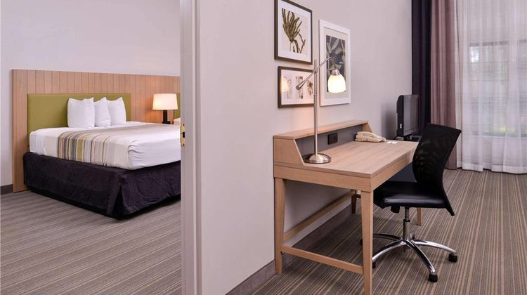 Country Inn & Suites Raleigh-Durham Airport Room