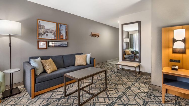 Country Inn & Suites Shelby Suite