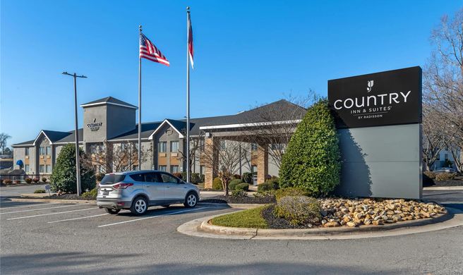 Country Inn & Suites Shelby Exterior