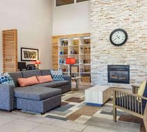 Country Inn & Suites Lumberton Lobby