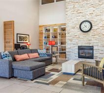 Country Inn & Suites Lumberton Lobby