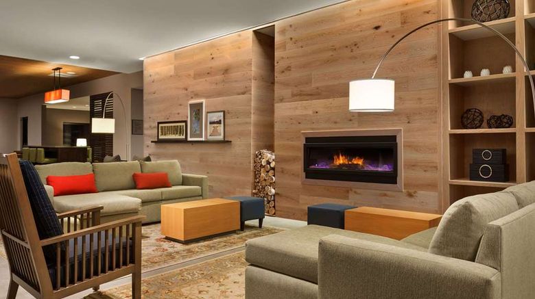 <b>Country Inn & Suites Smithfield-Selma Lobby</b>. Images powered by <a href="https://iceportal.shijigroup.com/" title="IcePortal" target="_blank">IcePortal</a>.