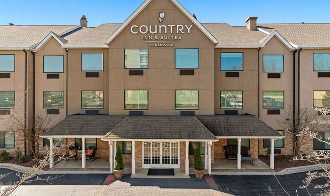 Country Inn & Suites Asheville Exterior