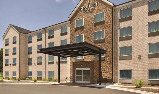 Country Inn & Suites Greensboro Exterior