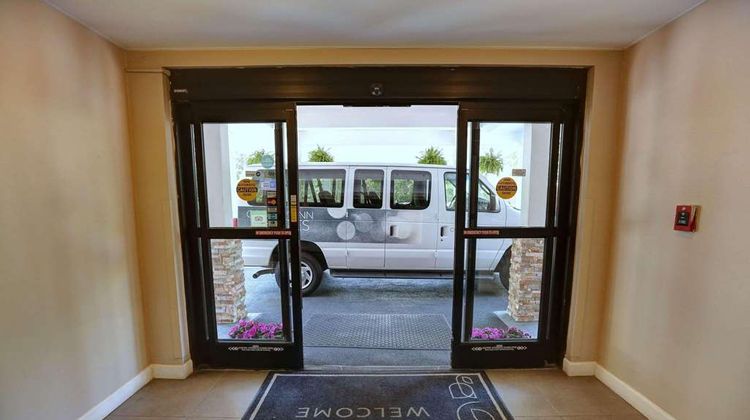 Country Inn & Suites Charlotte I-85 Airport Lobby