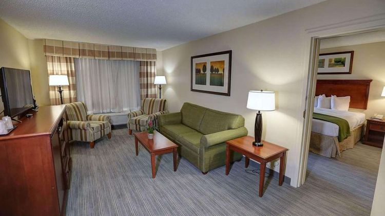 Country Inn & Suites Charlotte I-85 Airport Suite
