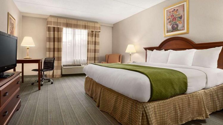 Country Inn & Suite Charlotte University Room