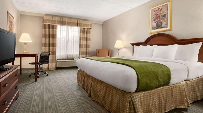 <b>Country Inn & Suite Charlotte University Room</b>. Images powered by <a href="https://iceportal.shijigroup.com/" title="IcePortal" target="_blank">IcePortal</a>.