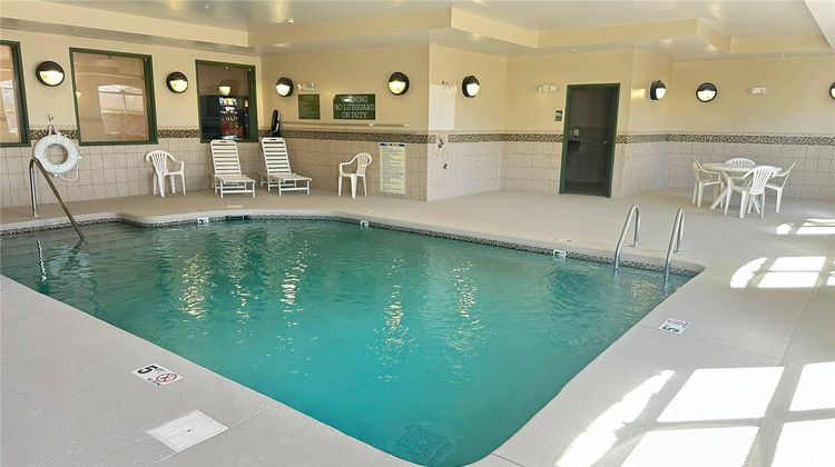 Country Inn & Suites Concord Kannapolis Pool