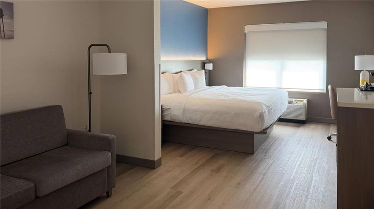 Country Inn & Suites Concord Kannapolis Suite