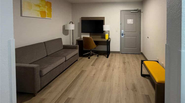 Country Inn & Suites Concord Kannapolis Suite