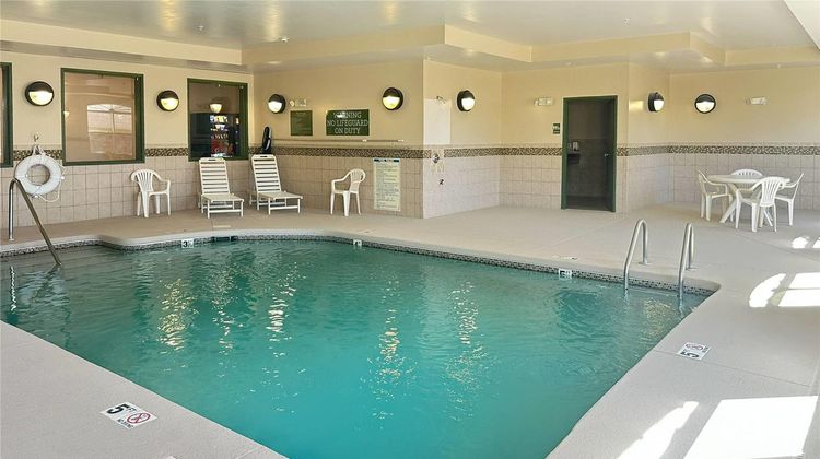 Country Inn & Suites Concord Kannapolis Pool