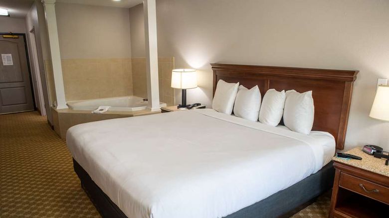 <b>Country Inn & Suites Wilmington Room</b>. Images powered by <a href="https://iceportal.shijigroup.com/" title="IcePortal" target="_blank">IcePortal</a>.