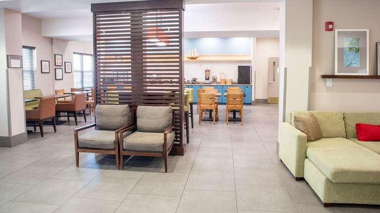 Country Inn & Suites Wilmington Lobby