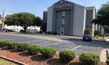 Country Inn & Suites Fayetteville I-95