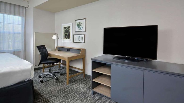 <b>Country Inn & Suites Asheville West Room</b>. Images powered by <a href="https://iceportal.shijigroup.com/" title="IcePortal" target="_blank">IcePortal</a>.