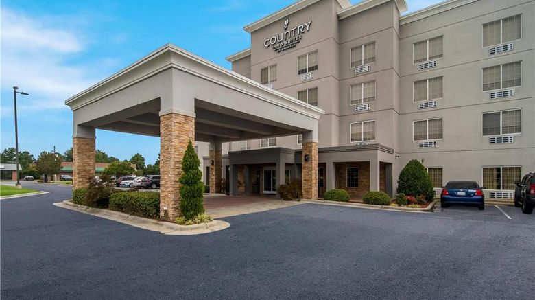 Country Inn  and  Suites Goldsboro Exterior. Images powered by <a href="https://iceportal.shijigroup.com" target="_blank" rel="noopener">Ice Portal</a>.