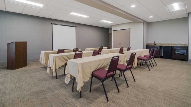 <b>Country Inn & Suites Goldsboro Meeting</b>. Images powered by <a href="https://iceportal.shijigroup.com/" title="IcePortal" target="_blank">IcePortal</a>.