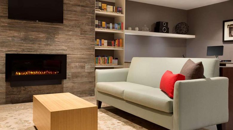 <b>Country Inn Suites Asheville RAD Lobby</b>. Images powered by <a href="https://iceportal.shijigroup.com/" title="IcePortal" target="_blank">IcePortal</a>.
