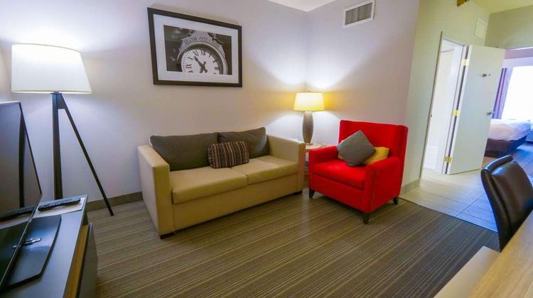 Country Inn & Suites Burlington Elon Suite