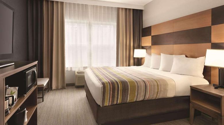 <b>Country Inn & Suites Boone Suite</b>. Images powered by <a href="https://iceportal.shijigroup.com/" title="IcePortal" target="_blank">IcePortal</a>.