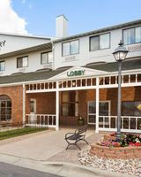 Country Inn & Suites Fargo