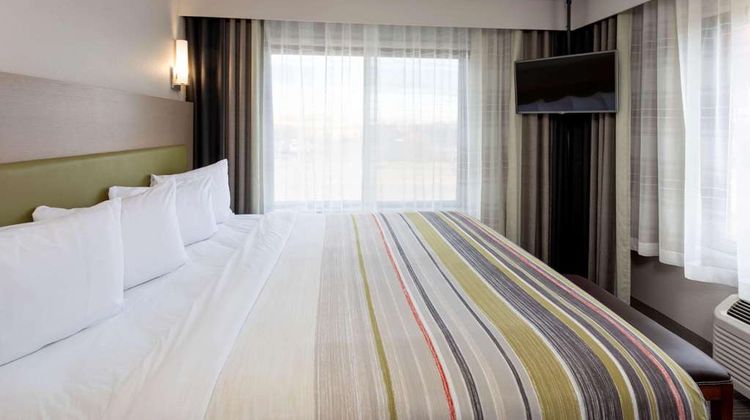 Country Inn & Suites Fargo Suite