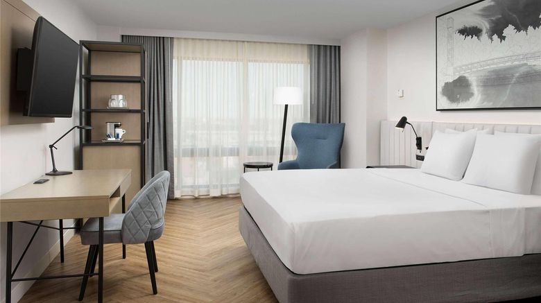 <b>Radisson Blu Fargo Room</b>. Images powered by <a href="https://iceportal.shijigroup.com/" title="IcePortal" target="_blank">IcePortal</a>.