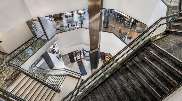 Radisson Blu Fargo Lobby