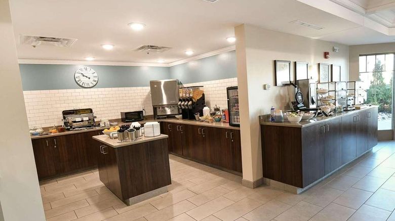 <b>Country Inn & Suites Grand Forks Restaurant</b>. Images powered by <a href="https://iceportal.shijigroup.com/" title="IcePortal" target="_blank">IcePortal</a>.