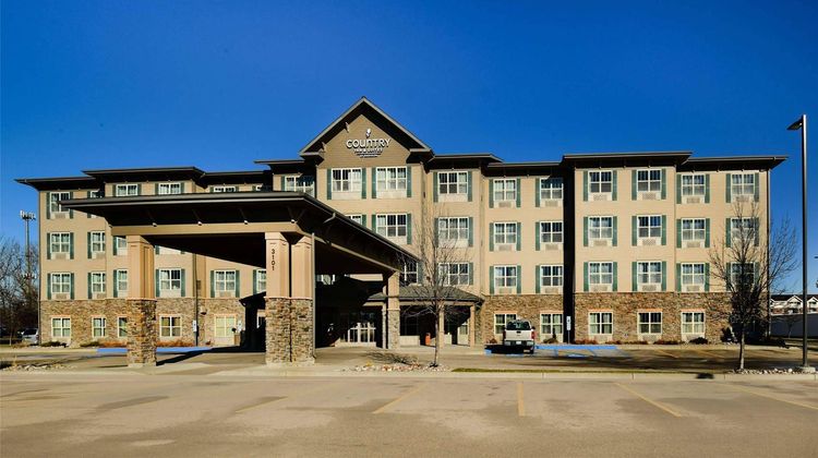 Country Inn & Suites Grand Forks Exterior