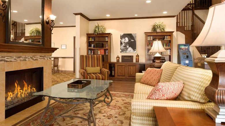 <b>Country Inn & Suites Minot Lobby</b>. Images powered by <a href="https://iceportal.shijigroup.com/" title="IcePortal" target="_blank">IcePortal</a>.