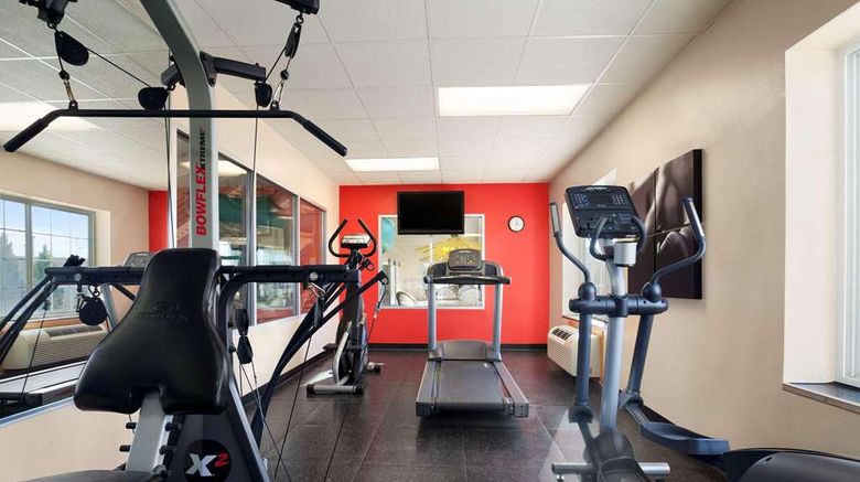 <b>Country Inn & Suites Bismarck Health</b>. Images powered by <a href="https://iceportal.shijigroup.com/" title="IcePortal" target="_blank">IcePortal</a>.