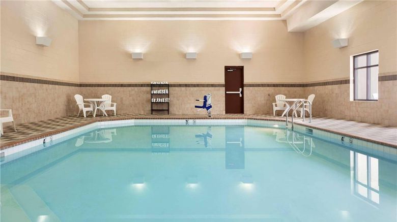 <b>Country Inn & Suites Lincoln North Pool</b>. Images powered by <a href="https://iceportal.shijigroup.com/" title="IcePortal" target="_blank">IcePortal</a>.