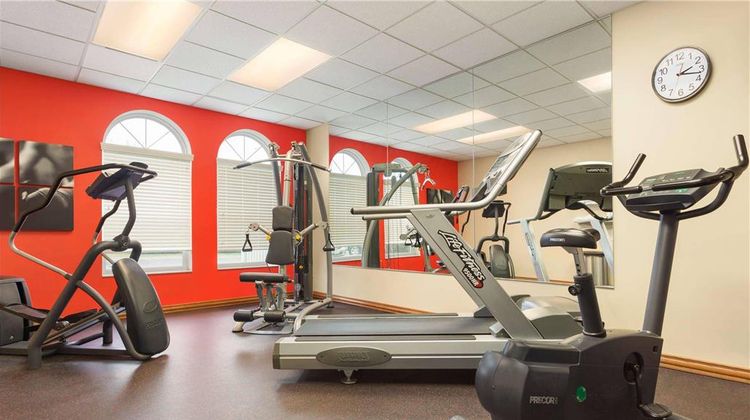 Country Inn & Suites Lincoln North Health